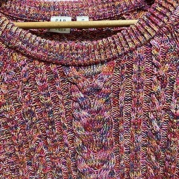GAP rainbow cable-knit women’s sweater size extra small 🌟 - Picture 4 of 5